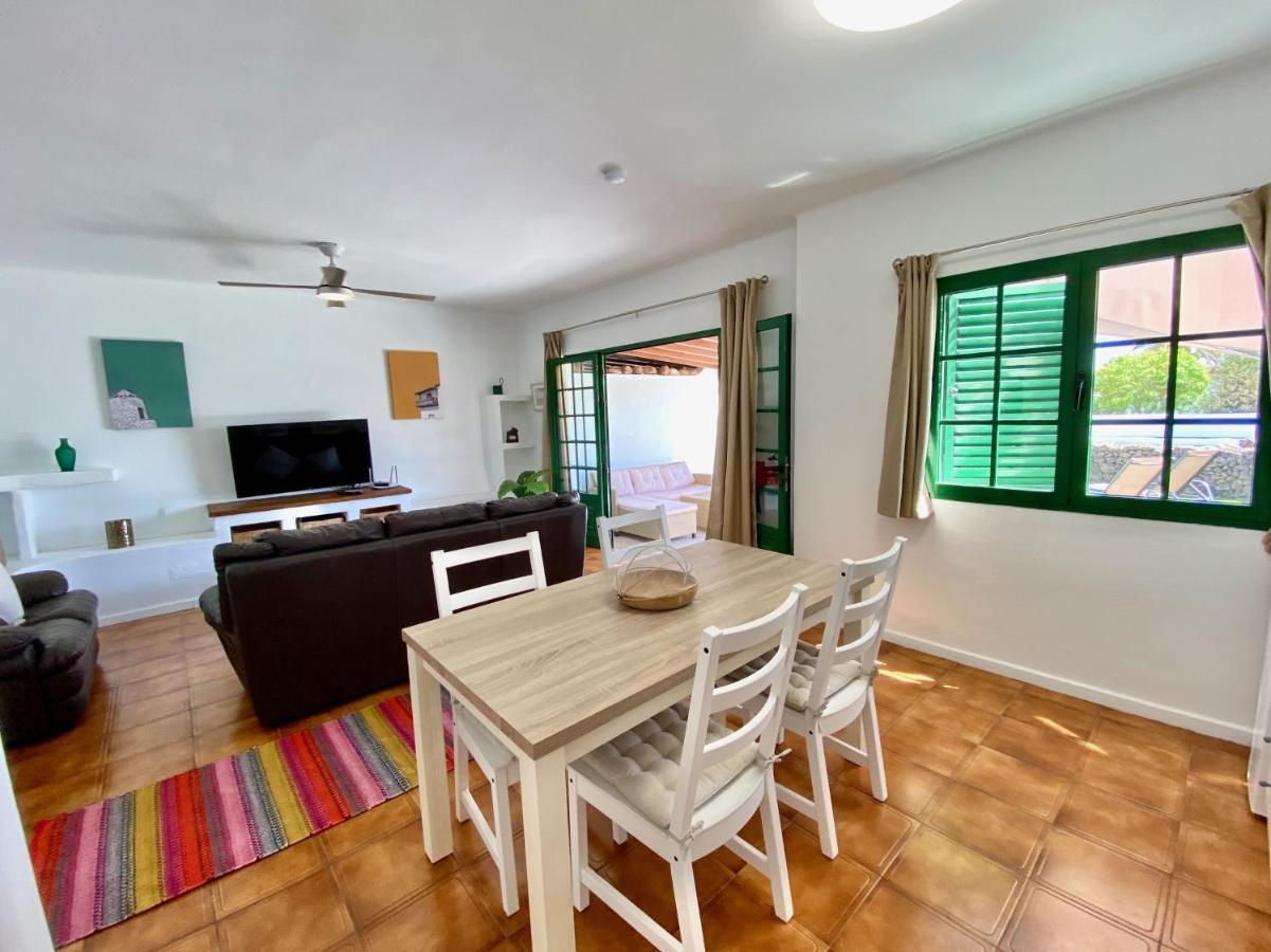 Terracitas 3 Hiru , Coqueto Bungalow Con Ac , Terraza Y Piscina Comunitaria Playa Blanca  Extérieur photo